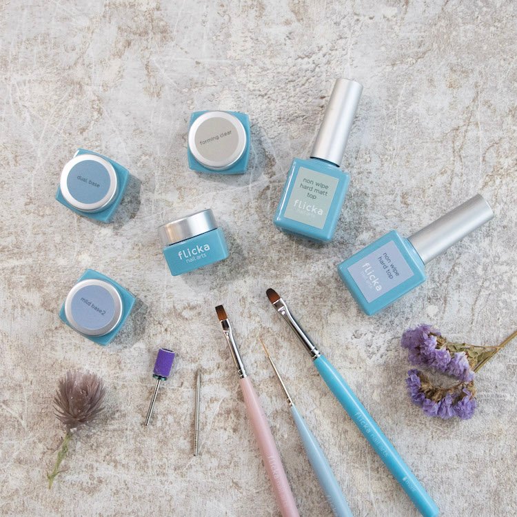 flicka nail arts - 株式会社HBAZ(エイチバーズ)