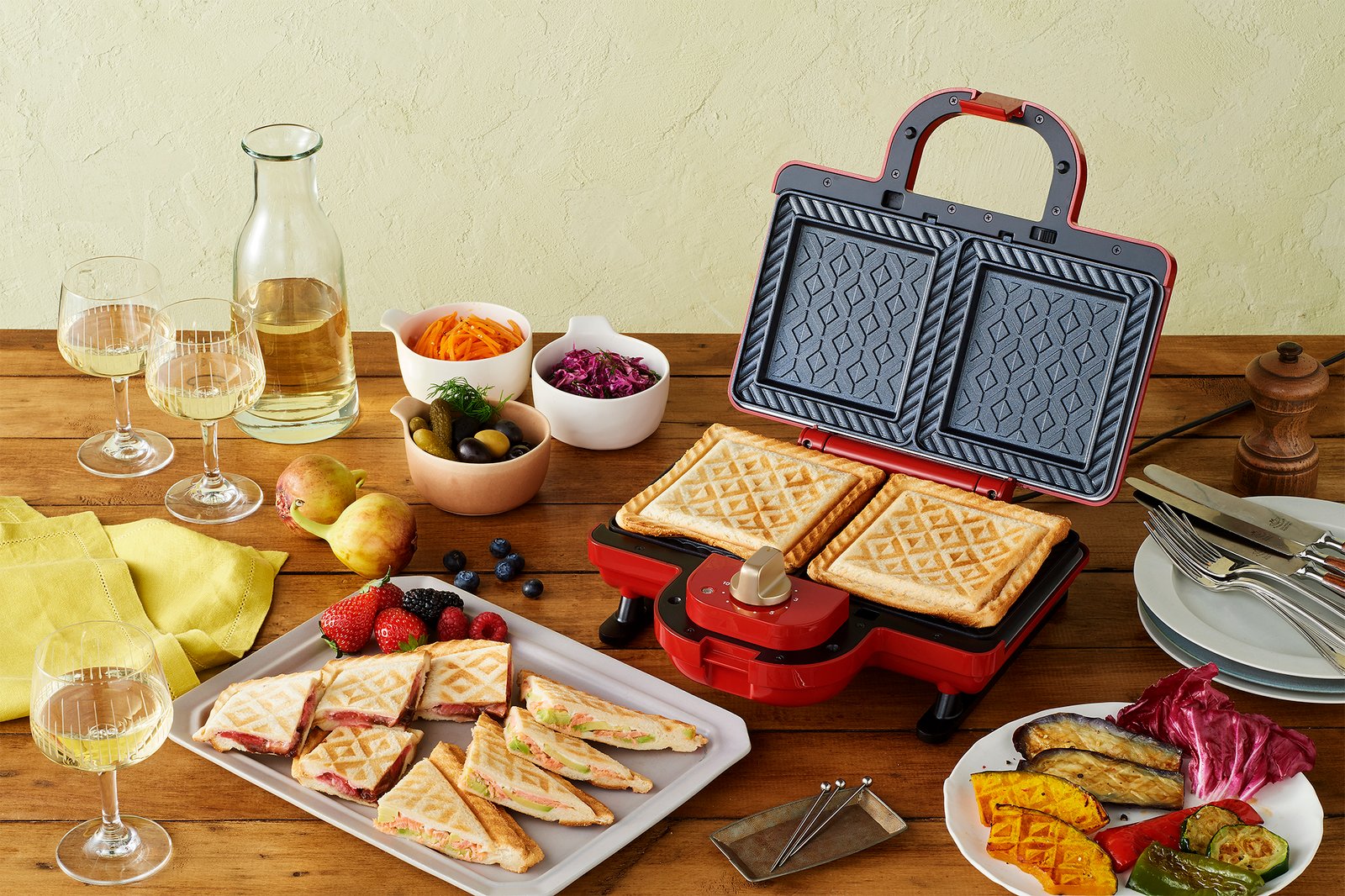 BRUNOからマルチに使えるホットサンドメーカーが登場。編集部が徹底