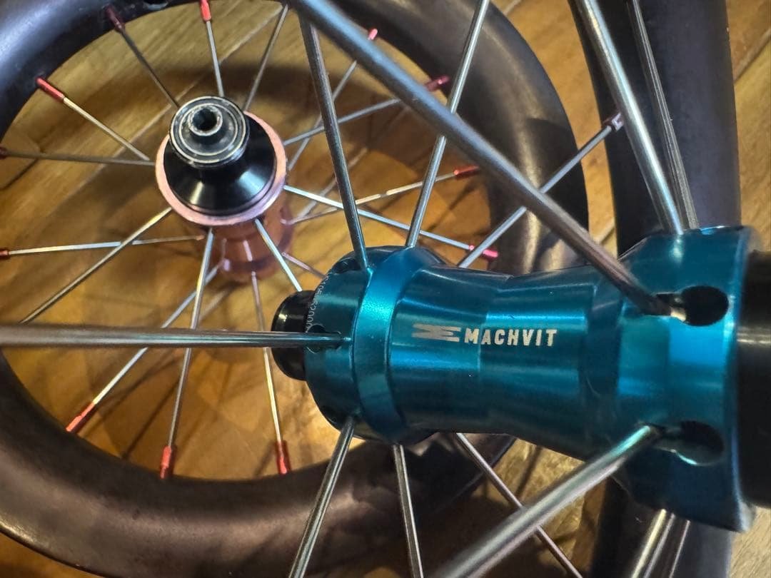 マッハビットv3 カーボンリム16H ホイール（ストライダー）の商品一覧 | 自転車屋ビッちゃん web shop