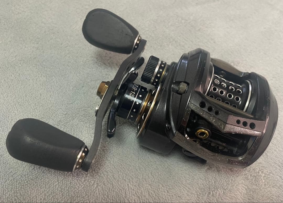 ☆イタチごっこ様専門☆ Abu REVO LTX 右巻き
