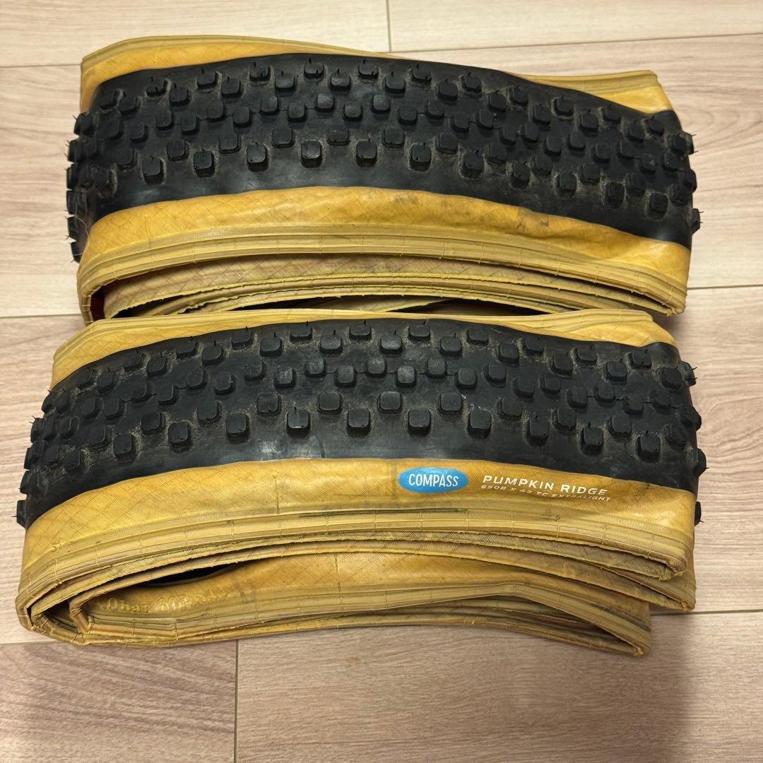 COMPASS PUMPKIN RIDGE 650B x 42チューブラータイヤ Rene Herse / Pumpkin Ridge / 650b x 42 - Above Bike Store