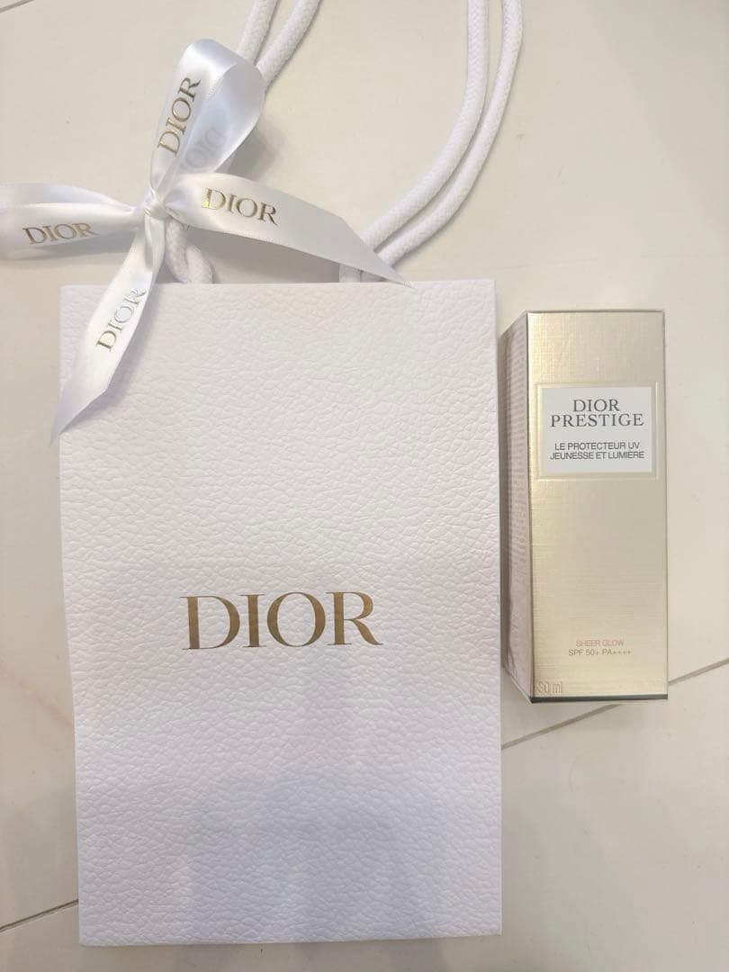 DIOR プレステージホワイト　ルプロテクターuvルミエール　シアーグロウ Amazon.co.jp: 【国内正規品】DIOR ディオール プレステージ ホワイト