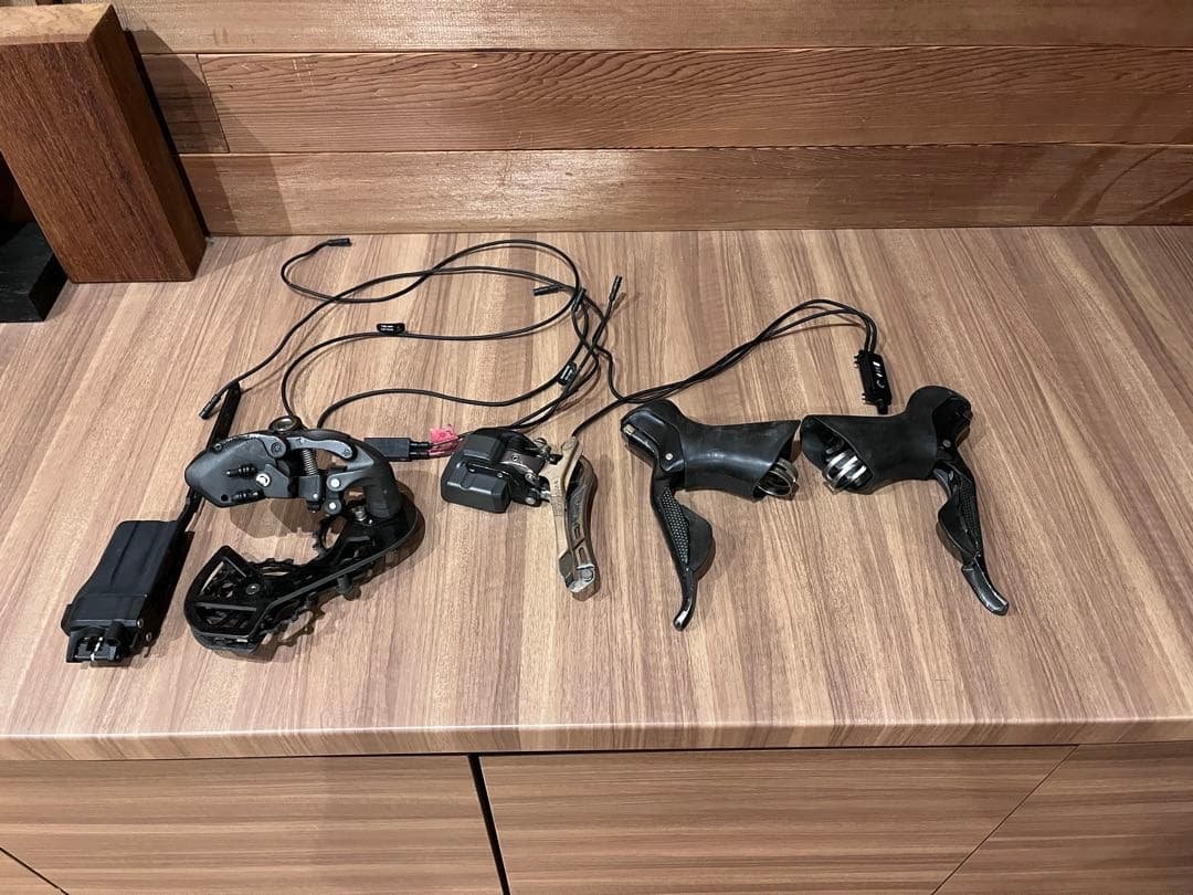 Shimano ultegra di2 6770 10s フルセット 充電器付き SHIMANO 「シマノ」 ULTEGRA 6770系 Di2 セット / 有明ガーデン店